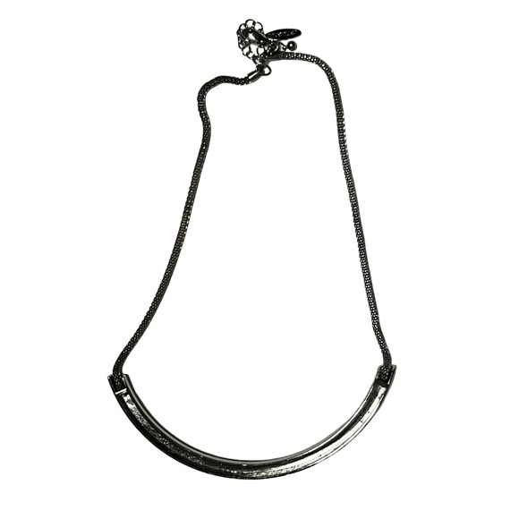 Avenue Women's Silver-Tone Metal Curved 1/2 Tube & Tube Chain Necklace - Picture 3 of 12
